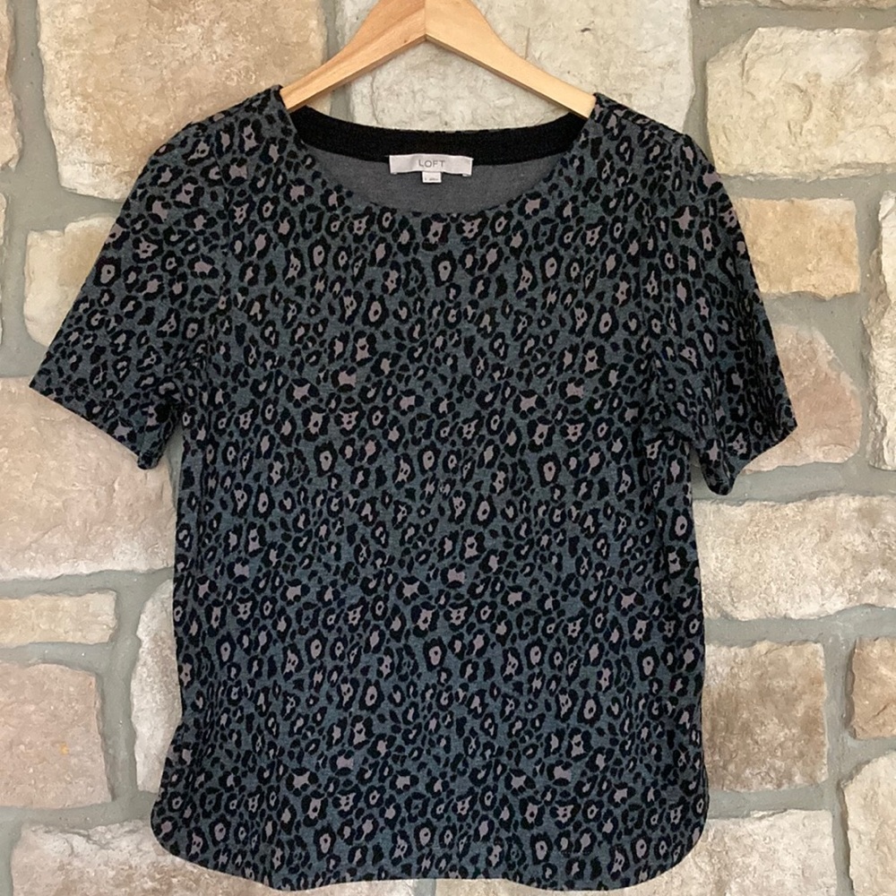 LOFT animal print short sleeve top